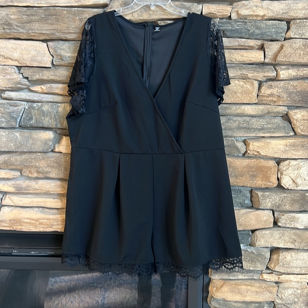 SHEIN CURVE Romper Size 3XL Lace Sleeve, Black color